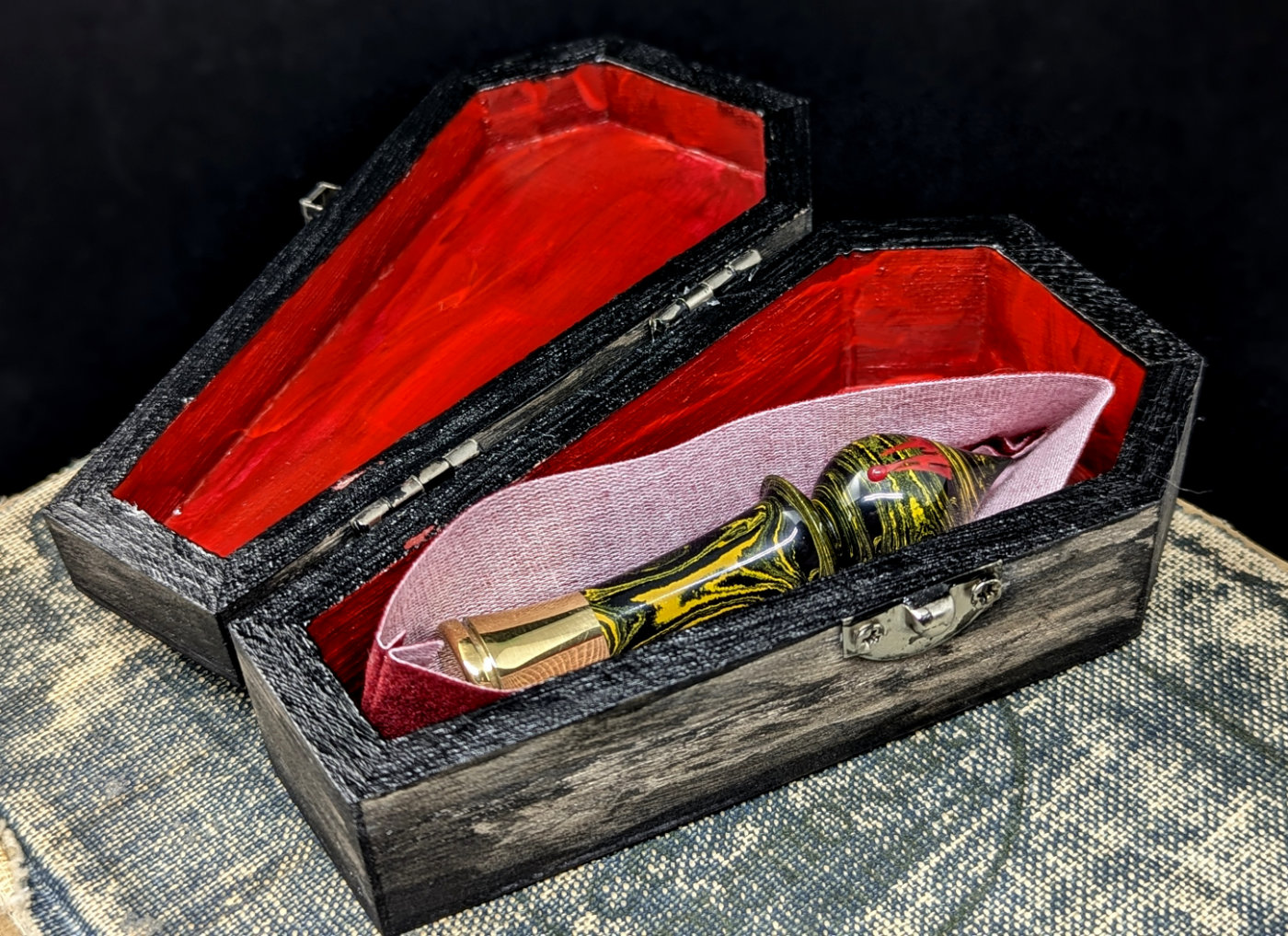 trever-talbert-tampers-bourre-pipe-halloween-laiton-bonite image 3