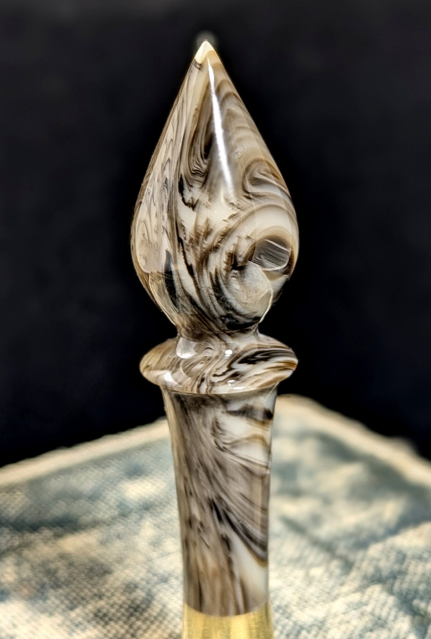 trever-talbert-halloween-tamper-bourre-pipe-laiton-fait-main image 6