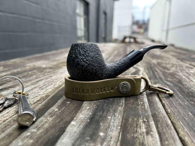briarworks-x-bradley-mountain-repose-pipe-cuir-olive image 1