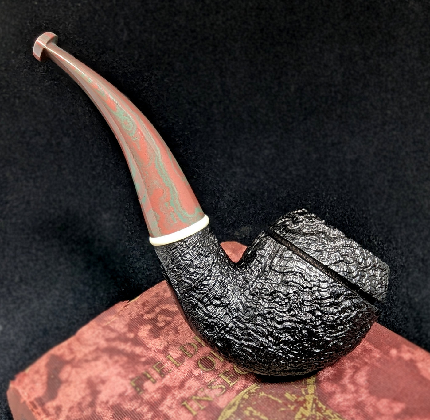 trever-talbert-yule-pipe-bruy-re-24yuletb-chambre-large image 8