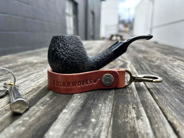 briarworks-porte-cl-s-cuir-repose-pipe-marron-laiton image 1