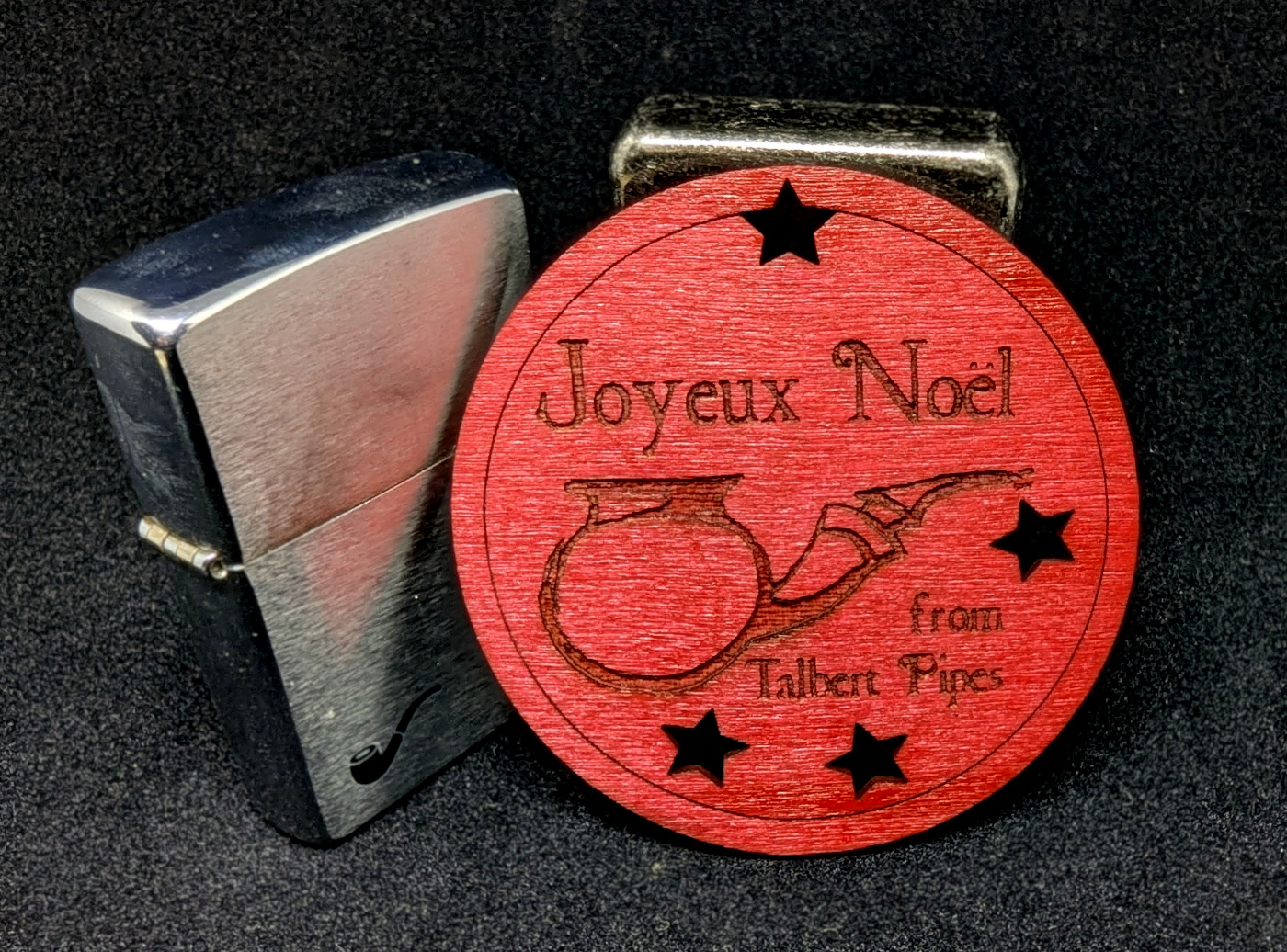trever-talbert-wood-ornaments-d-co-no-l-bois-pipe-rouge image 3