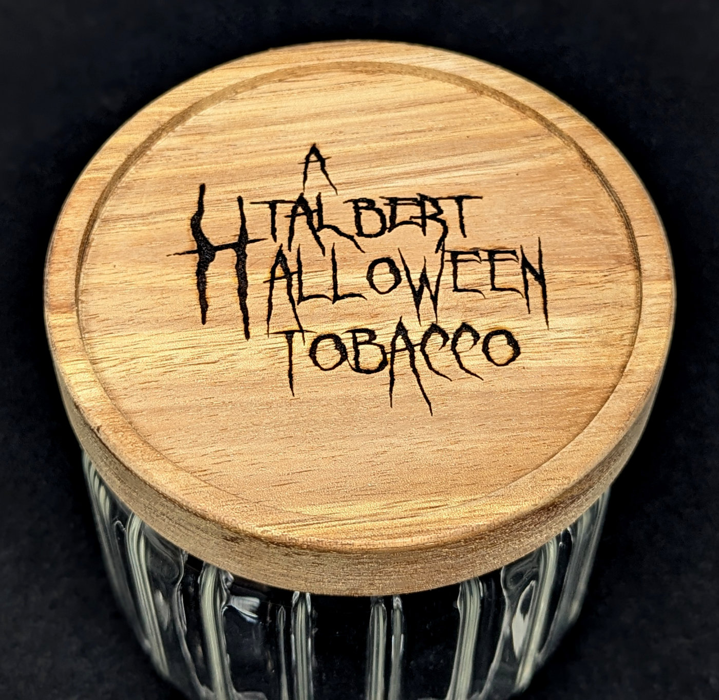 trever-talbert-humidors-bo-te-tabac-halloween-compacte-2 image 2