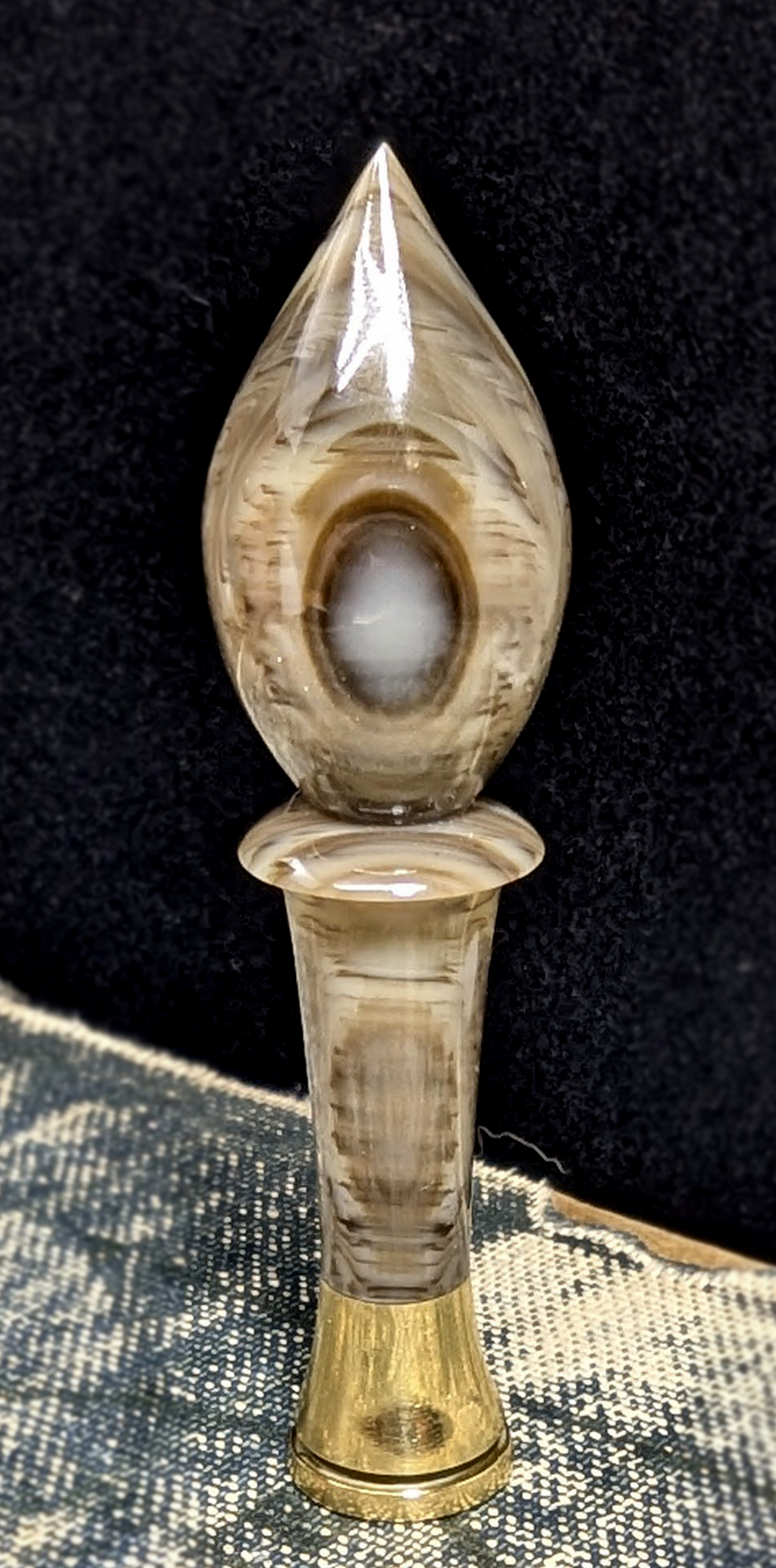 trever-talbert-halloween-bourre-pipe-laiton-acrylique image 5