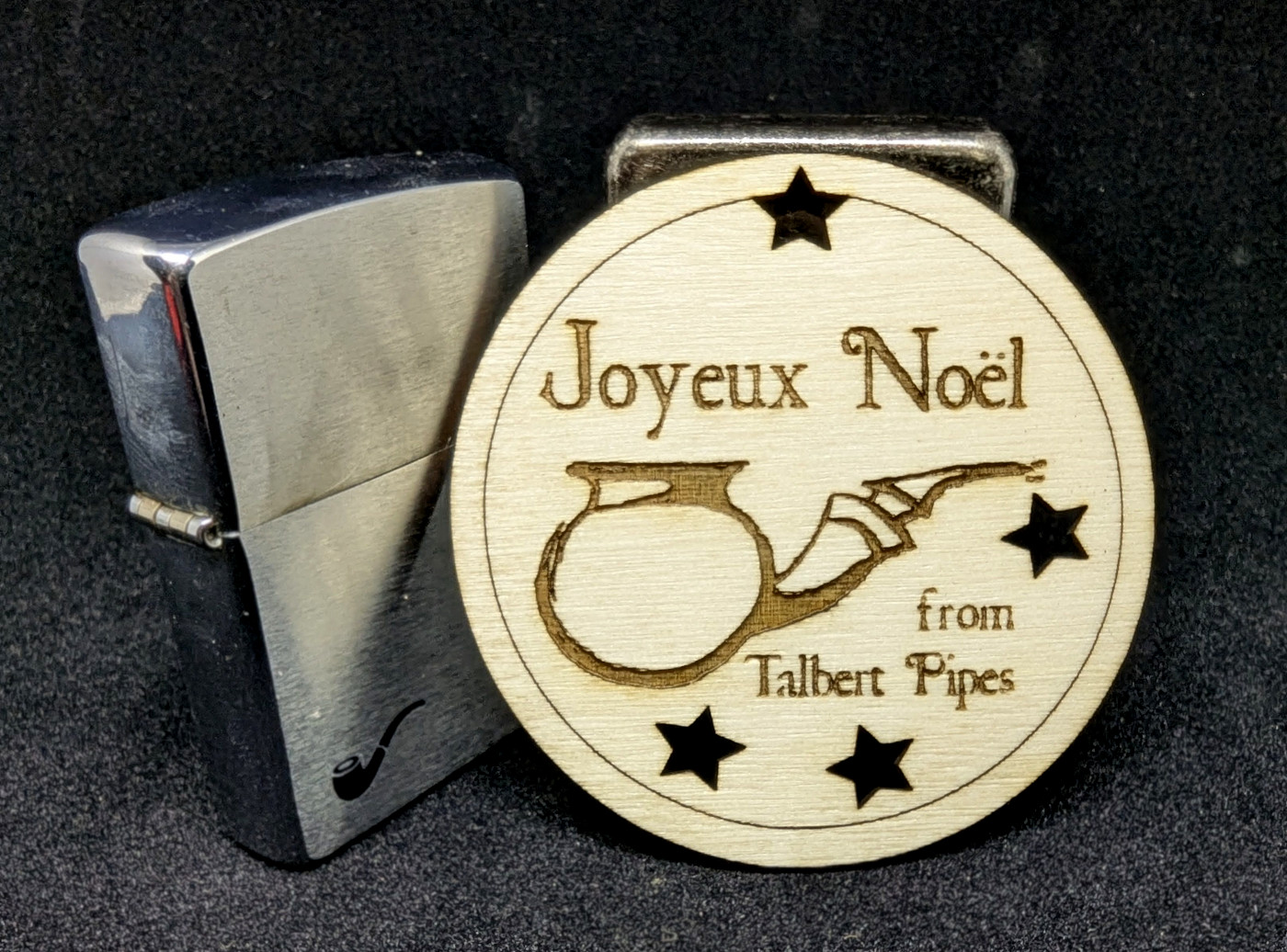 trever-talbert-wood-ornaments-d-co-no-l-bois-pipe-rouge image 2
