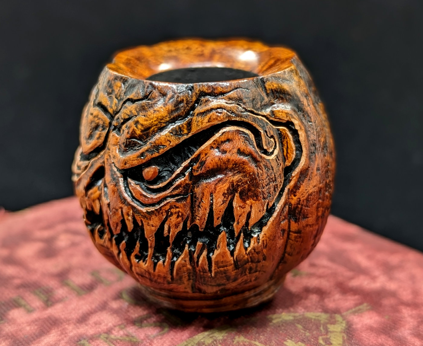 trever-talbert-pipe-bowls-foyer-falcon-halloween-2-citrouille image 3