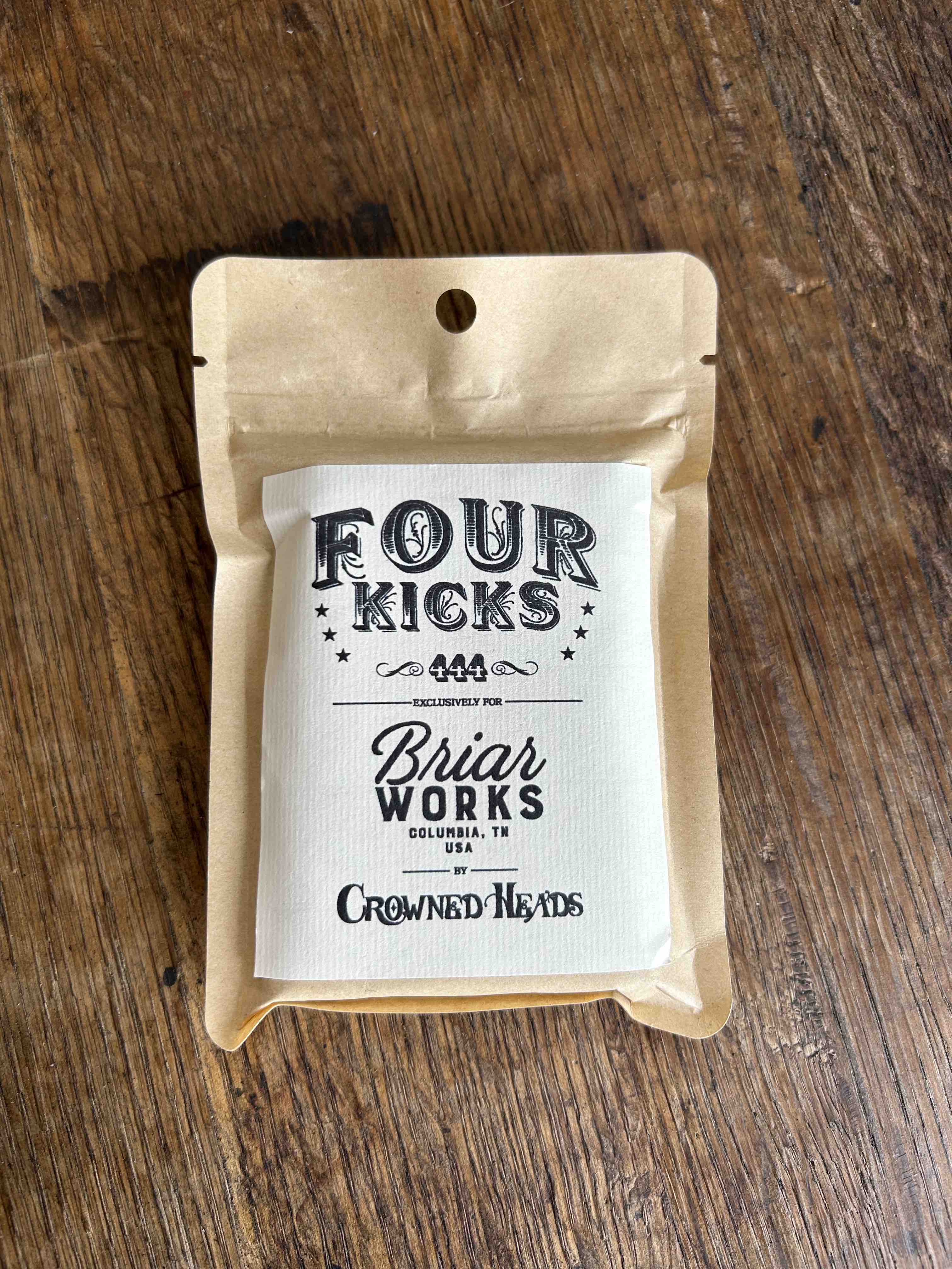 crowned-heads-four-kicks-444-cigares-pack-4-petit-format-4x44 image 1