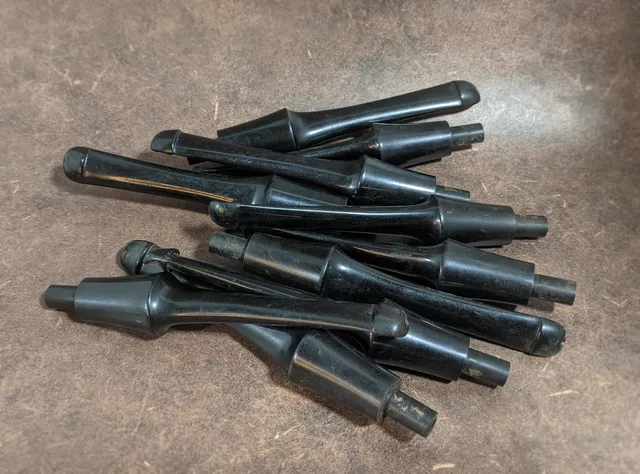 trever-talbert-stems-tuyau-pipe-p-lip-large-lot-10-brut image 1