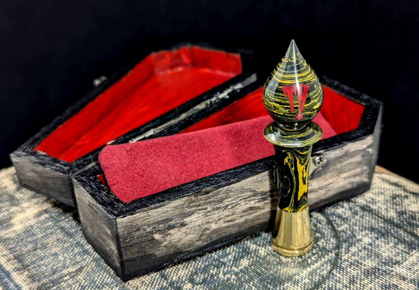 trever-talbert-tampers-bourre-pipe-halloween-laiton-bonite image 2