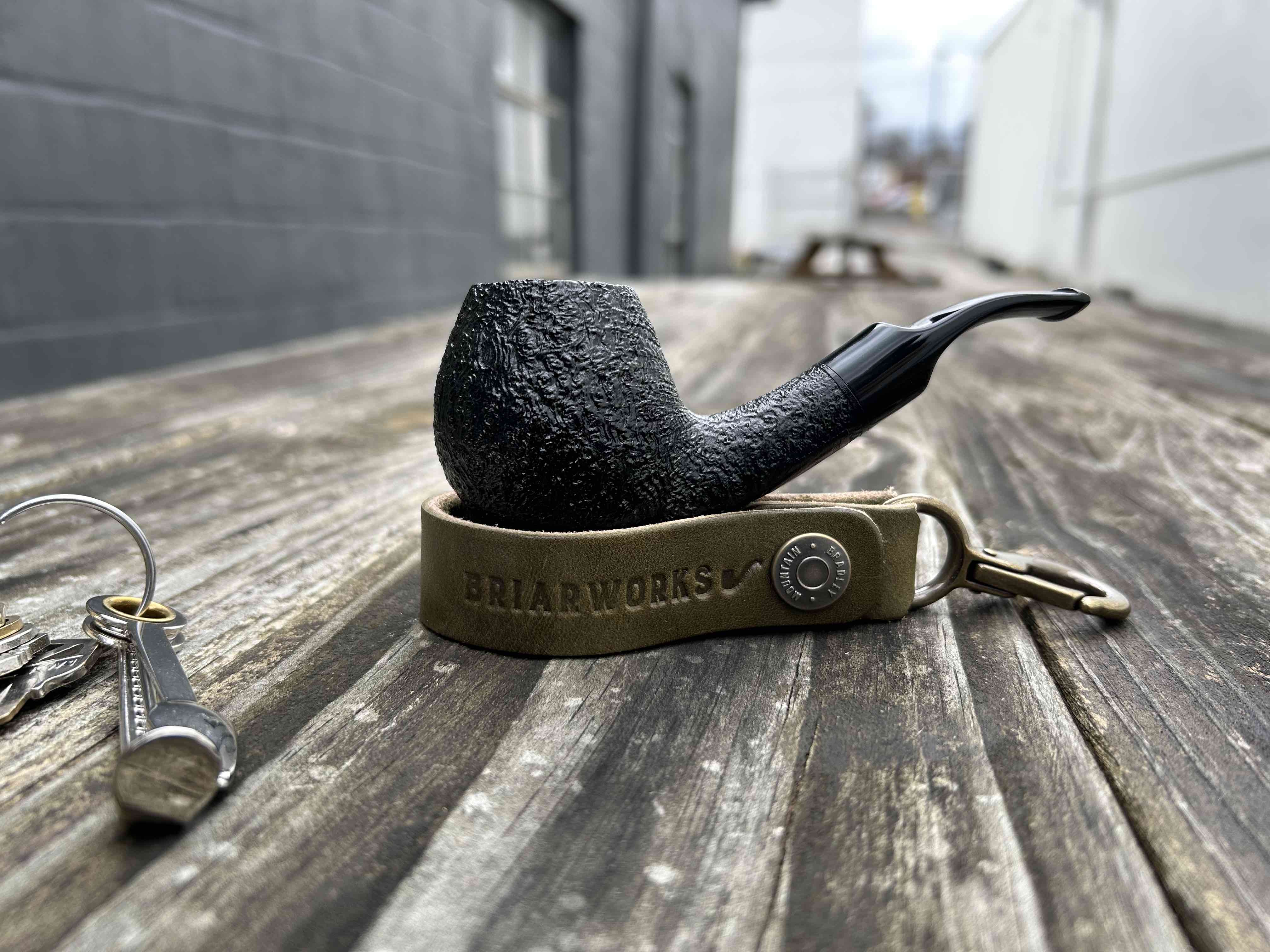 briarworks-x-bradley-mountain-repose-pipe-cuir-olive image 1