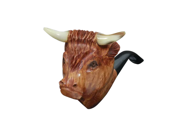 vincent-genod-taureau-pipe-courbe-bruy-re-sculpt-e-t-te-taureau image 1