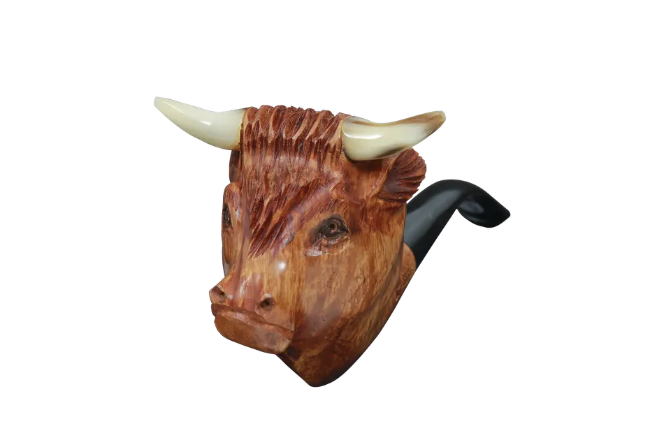 vincent-genod-taureau-pipe-courbe-bruy-re-sculpt-e-t-te-taureau image 1