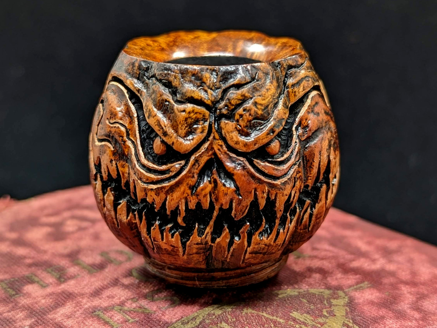 trever-talbert-pipe-bowls-foyer-falcon-halloween-2-citrouille image 1